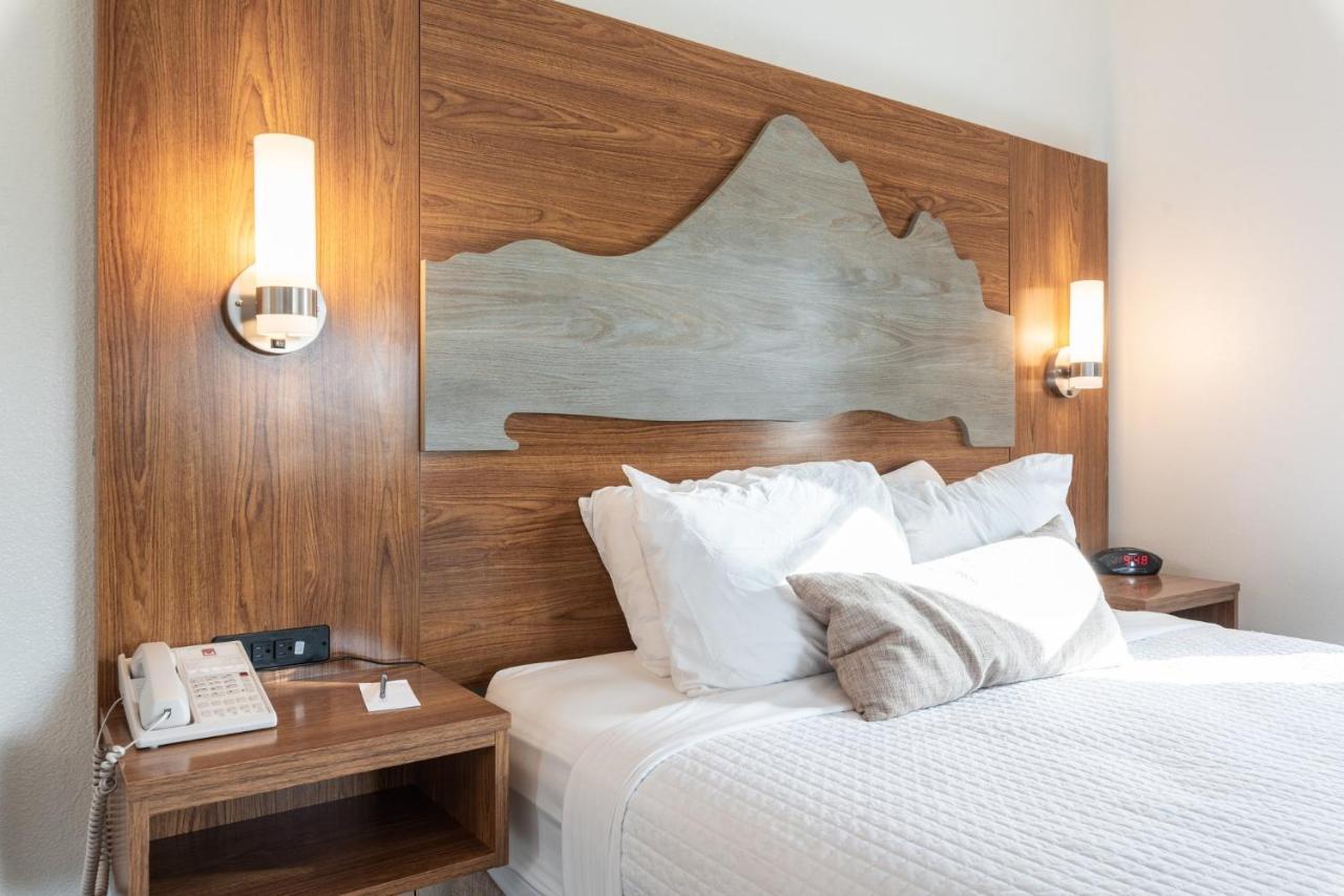 Marshall Suites Bainbridge Island Exterior photo